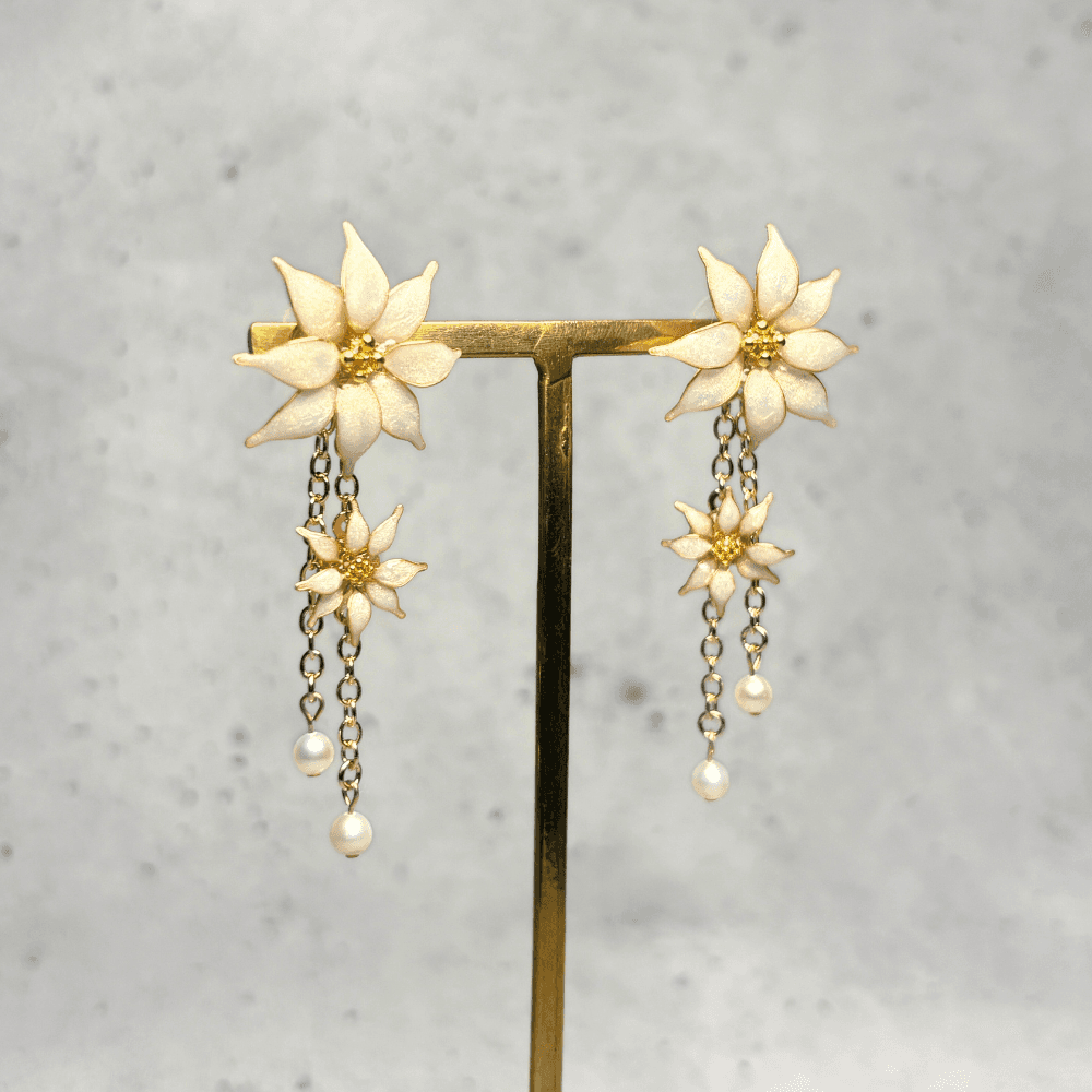 【ポインセチア】2wayピアス／アイボリー／クリスマス／サージカルステンレス／金属アレルギー対応／冬新作／受注生産 | 6枚目